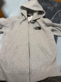 THE NORTH FACE ジップパーカー Sサイズ グレー
