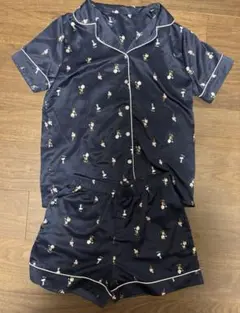GU スヌーピー　PEANUTS サテンパジャマ