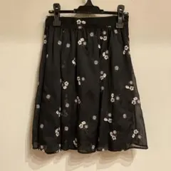 美品　ジルスチュアート　花柄　刺繍 ブラック　フレアスカート ひざ丈　M