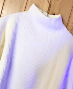 ［新品］リブニット　ハイネックセーター　アイボリー