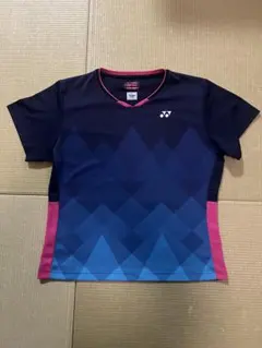 バドミントンユニフォーム