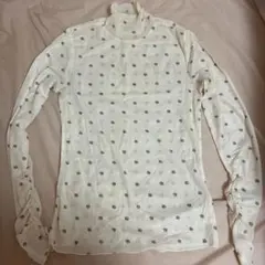 フリルハイネック