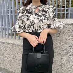 【ems】2 WAY ボウタイリボン　フリルスリーブブラウス フラワープリント