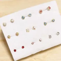 【C82】樹脂ピアス9ペア☆超小粒！カラフルセット