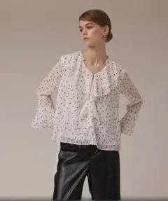 お値下げDiagramラッフルドット柄フリルブラウス 長袖⭐︎極美品のサムネイル