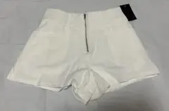 【12月16日まで限定価格】 CRYX ショートパンツ　ホワイト