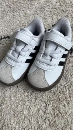 adidas ベビーシューズ スニーカー
