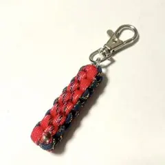 ハンドメイド　パラコード　キーホルダー　チャーム　赤