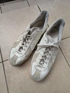 ジャーマントレーナー スニーカー