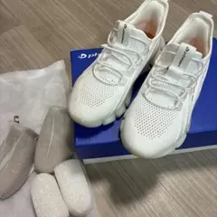 美品 ファイテン　スニーカー　スケッチャーズ　スリップインズ 22.5