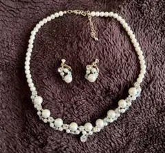 AIMER（エメ）／パールビジューネックレス＆イヤリングのセット