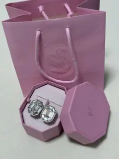 定価¥34650 SWAROVSKI オクタゴン クリスタル イヤリングのサムネイル