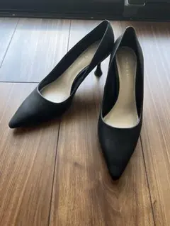 美品⭐︎CHARLES & KEITH スプールヒールパンプス