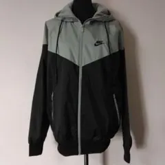 Nike ナイロンジャケット グリーン/ブラック フード付き