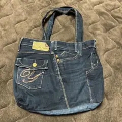 Item thumbnail for item c62a549a-38ff-46cd-8cf7-2514b901e343