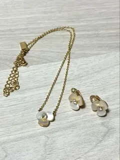 SkyBlueさまkate spade 花モチーフ ネックレス＆イヤリングセット