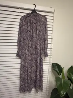 N. 美品✨パープル系ペイズリー柄ロングドレス