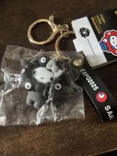 マイメロディ 大阪万博 サンリオ白黒ミャクミャク キーホルダー - メルカリ