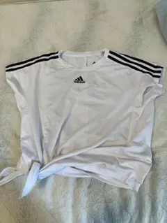 adidas ホワイトカジュアルトップス