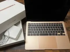 MacBook 2020 M1チップ搭載　マックブック　ノートパソコン　本体