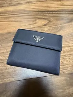 【お盆特別価格】 PRADA 二つ折り財布 サフィアーノレザー ブラックのサムネイル