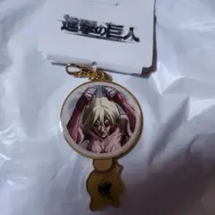 進撃の巨人 アクリルキーホルダー ゴールド