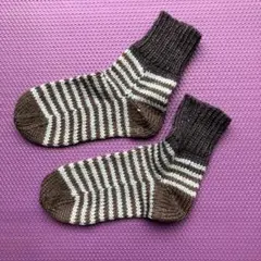 ブラウンストライプのニットソックス