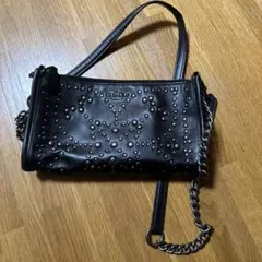 COACH スタッズ付きショルダーバッグ ブラック