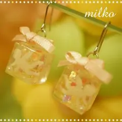 妖精キューブピアス【ハンドメイド】