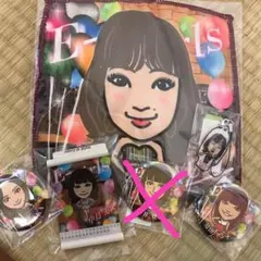 E-girls缶バッジ.ミニタペストリー.ハンドタオル.クリーナー