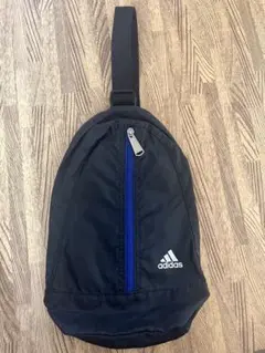 adidas ショルダーバッグ