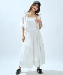 ラウンドヘムティアードスカート　ANDCOUTUREのサムネイル
