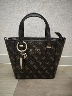 GUESS ショルダーバッグ ブラック/ゴールド
