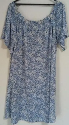 H&M　レディース専用　ショルダー花柄ポリエステル100%チュニック　Мサイズ◆