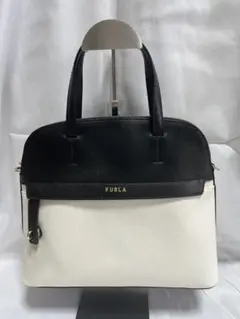 【美品】FURLA パイパー　ブラック ホワイト 2wayハンドバッグ