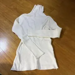 ホワイト フード付き リブ編み セーター