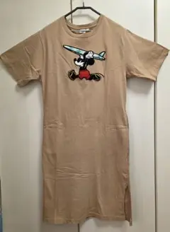 S*^様 HulaLanixDisney ミッキーマウス 刺繍 ベージュ Tシャ