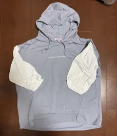 ライトグレー フード付きパーカー