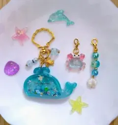 くじら キーホルダー ブルー系ドライフラワー パール入り レジン