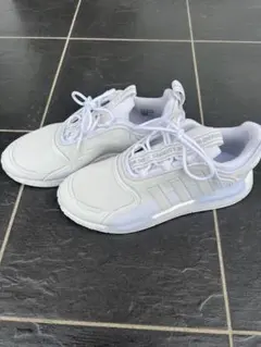 新品アディダス　ウルトラブースト 27.5cm