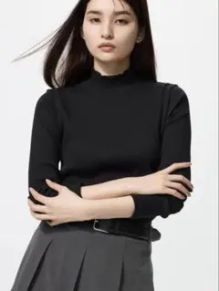 ユニクロ　黒 リブハイネックT Mサイズ