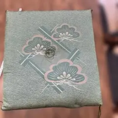 緑色 花柄 布製座布団 2枚セット B2 - メルカリ