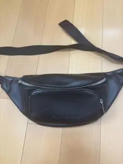 Calvan Klein ショルダーバッグ ブラックのサムネイル