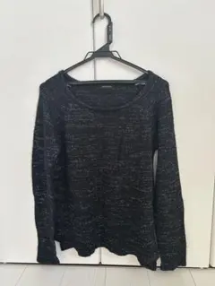EGOIST 黒 スリット入り長袖ニットのサムネイル