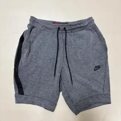 NIKE テックフリース ショートパンツ グレー Sサイズ