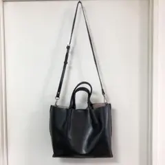 GIANNI CHIARINI 黒レザーショルダーバッグ