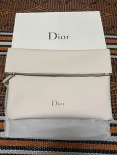 【新品未使用】Dior ホワイト ノベルティ　クラッチポーチ