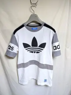 adidasオリジナルスTシャツ