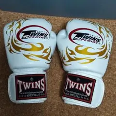 TWINS 8オンス 8oz ボクシンググローブ 大麻柄 TWINS 8オンス 8oz ボクシンググローブ 大麻柄 - メルカリ