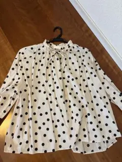 TO BE CHIC★新品★フリルドット半袖ブラウス 42 キャミソール付き TO BE CHICフリルドットリボン半袖ブラウス40キャミソール付き - メルカリ